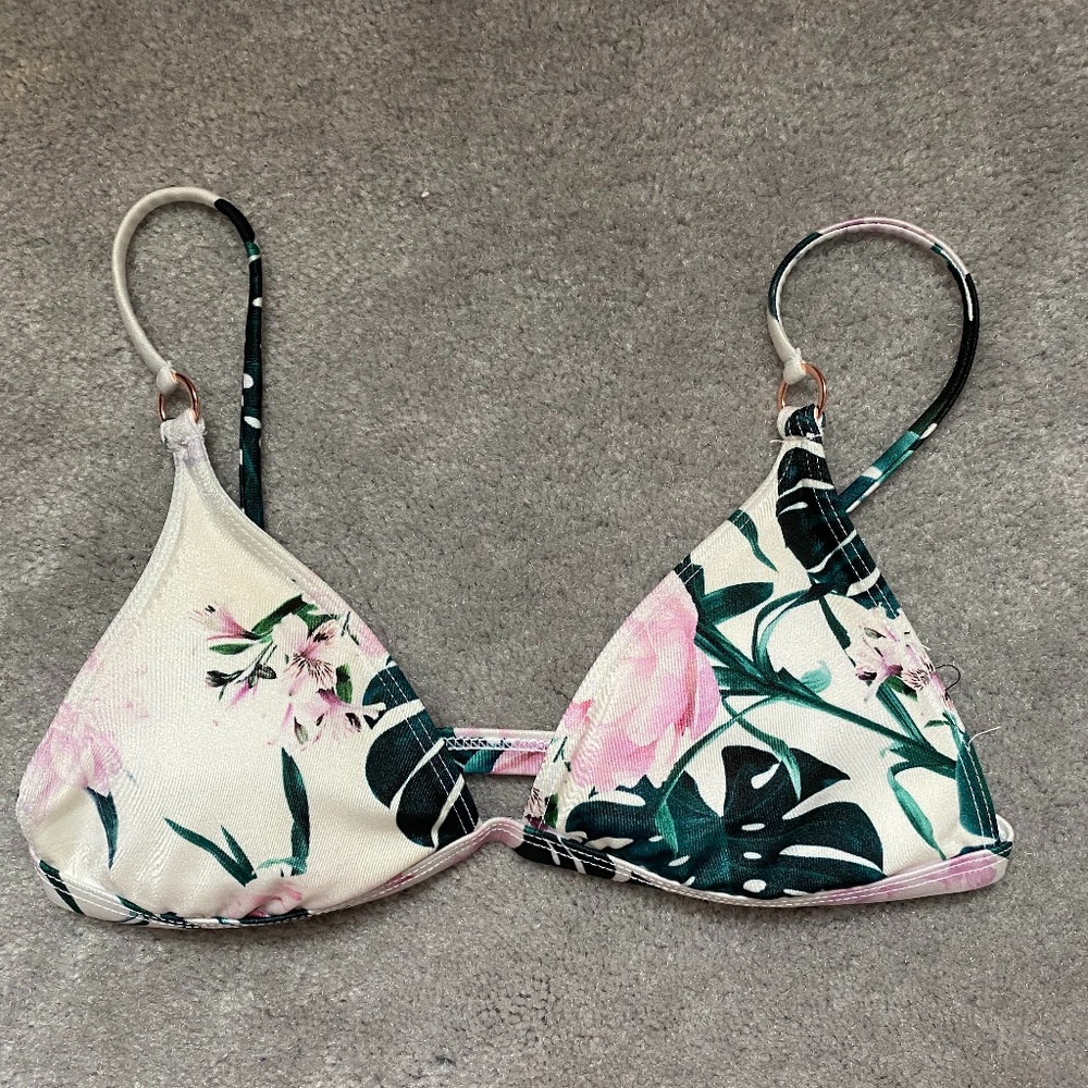 LA Hearts Floral Bikini Top with Rings